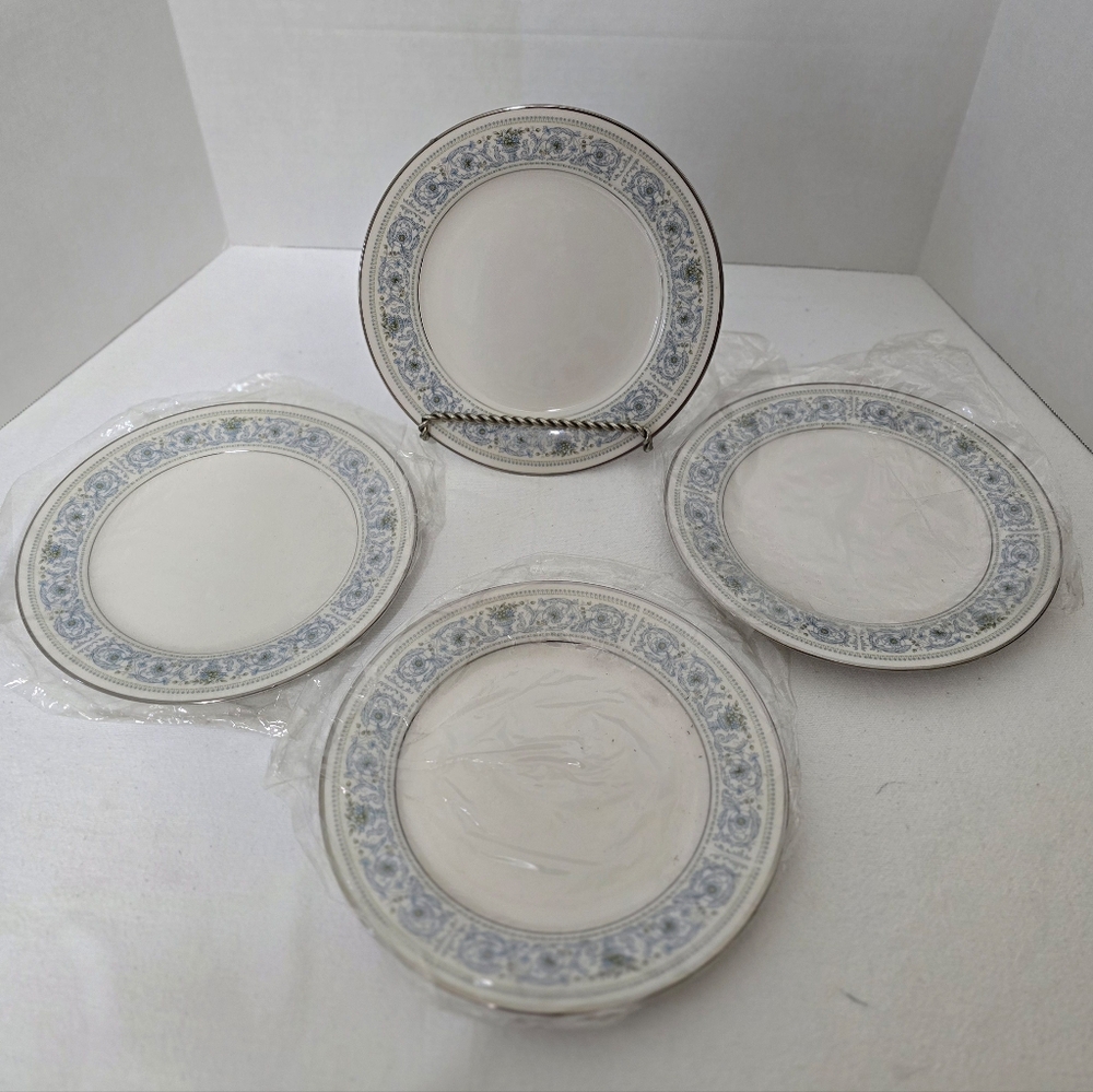 NEW Set Of 4 Noritake MONTELEONE Salad Plates #7569 Floral  8 3/8" Japan